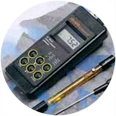 1990 — World’s first waterproof portable pH meter